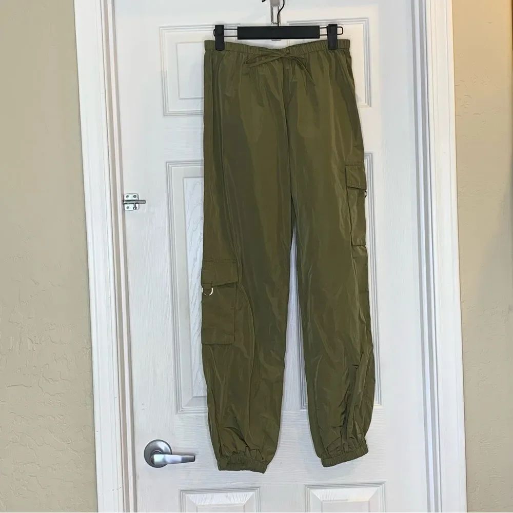 Tiger Mist Trinity Parachute Cargo Pants Size XS Olive Green Color